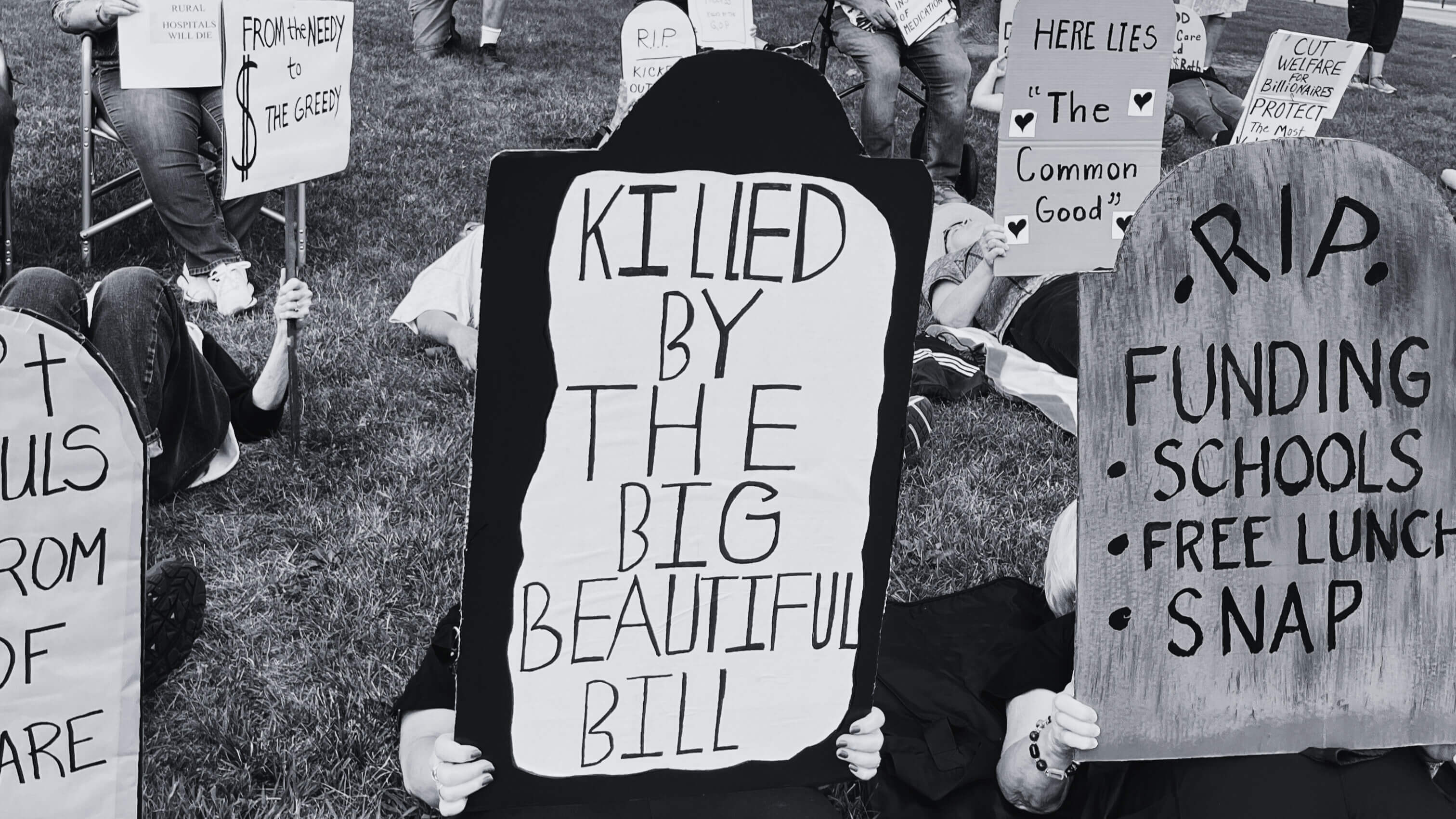 ‘Die-In for Democracy’ Sounds Alarm on Looming Healthcare Crisis